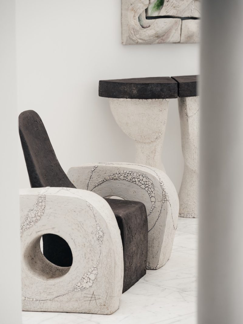 "Aztèque Noir II" armchair