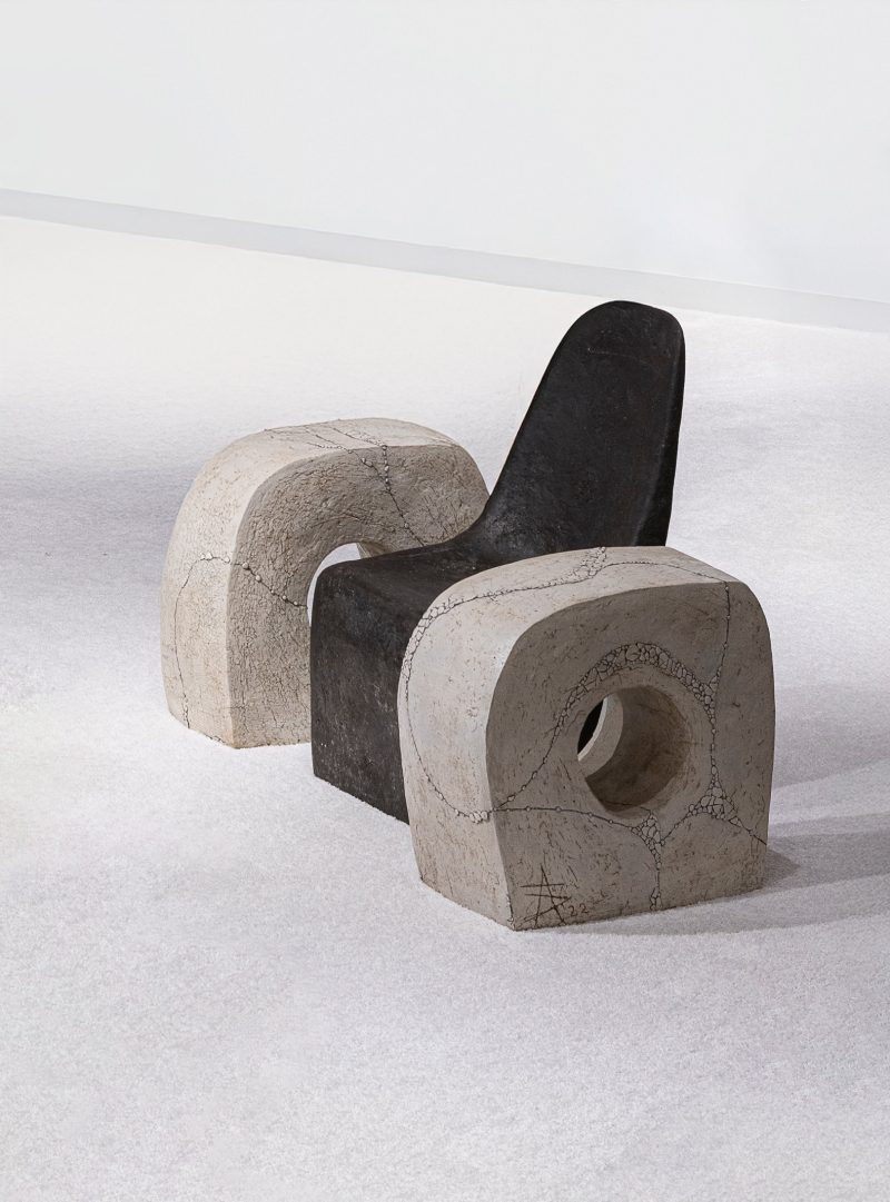 "Aztèque Noir II" armchair