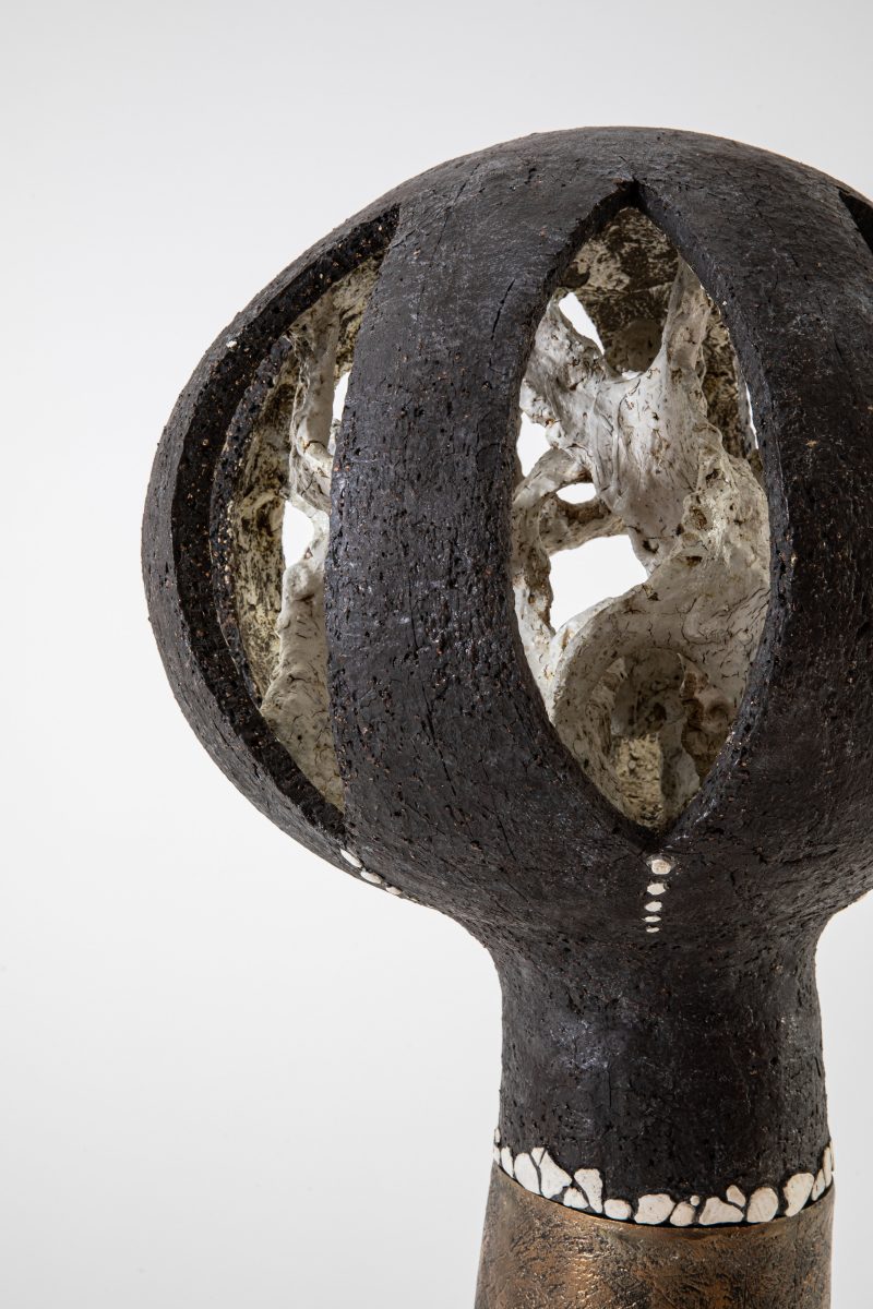 "La Voyante" sculpture