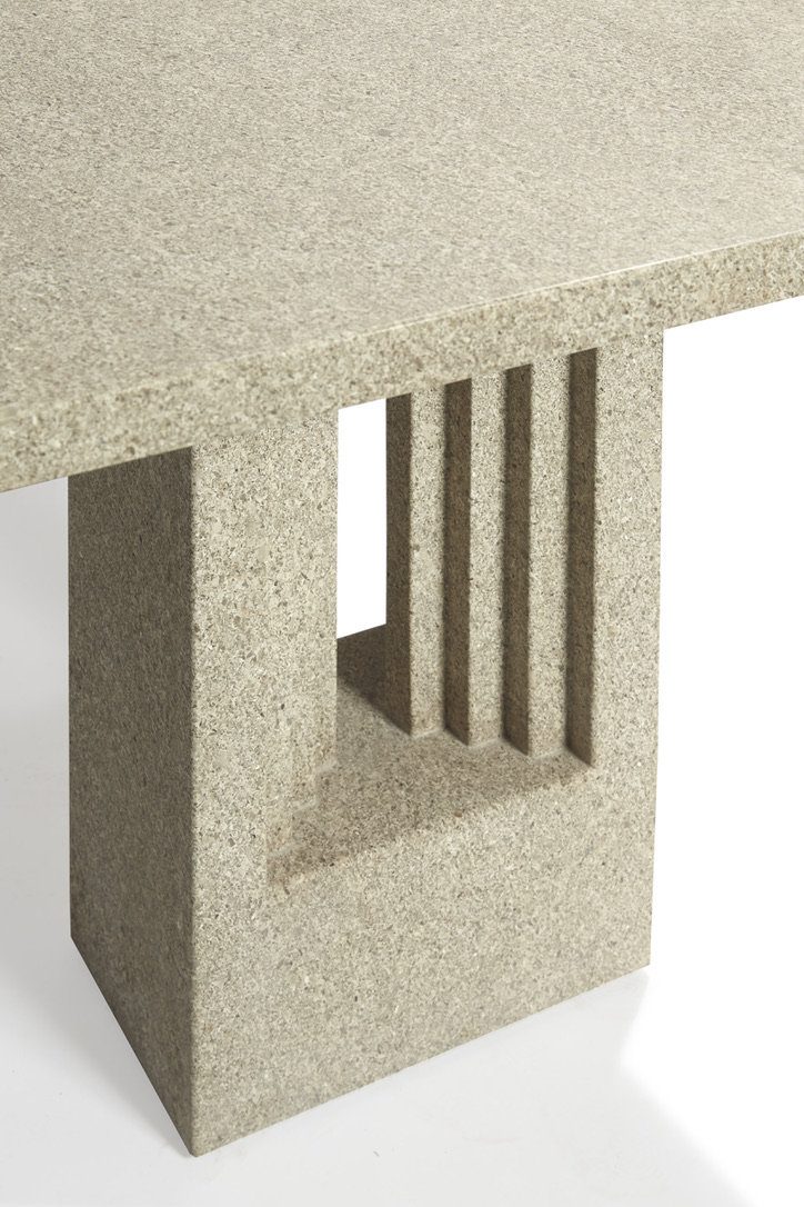 "Delfi" table