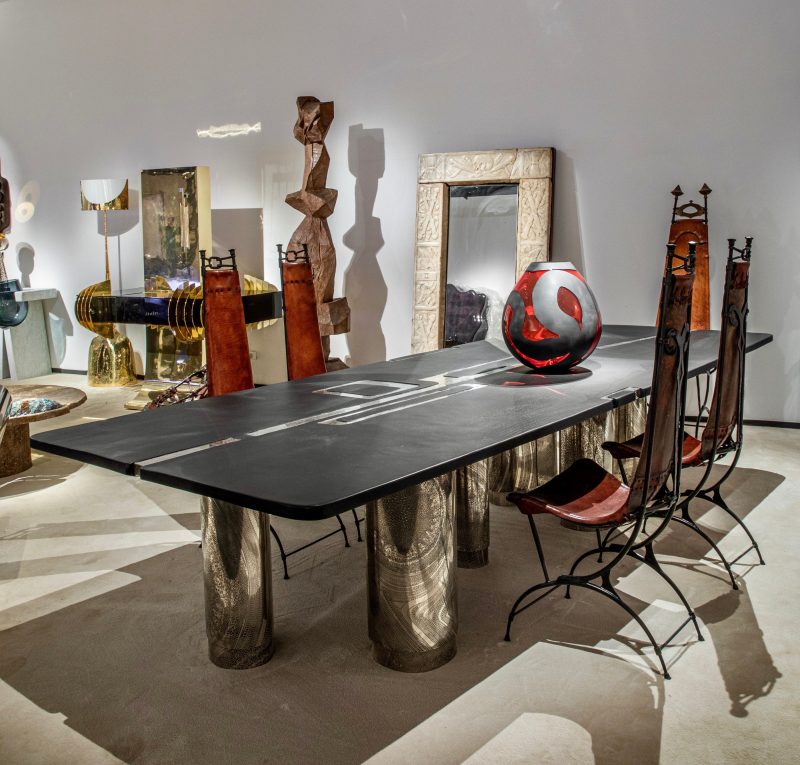 "Tribal Black" dining table