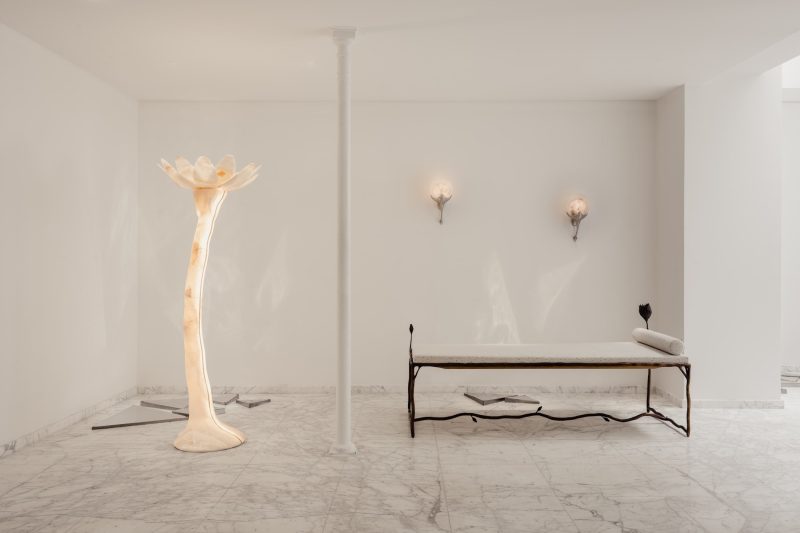 "Poison lumineux" illuminated sculpture