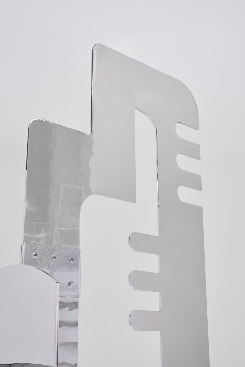 "Les Marcheuses I" sculpture