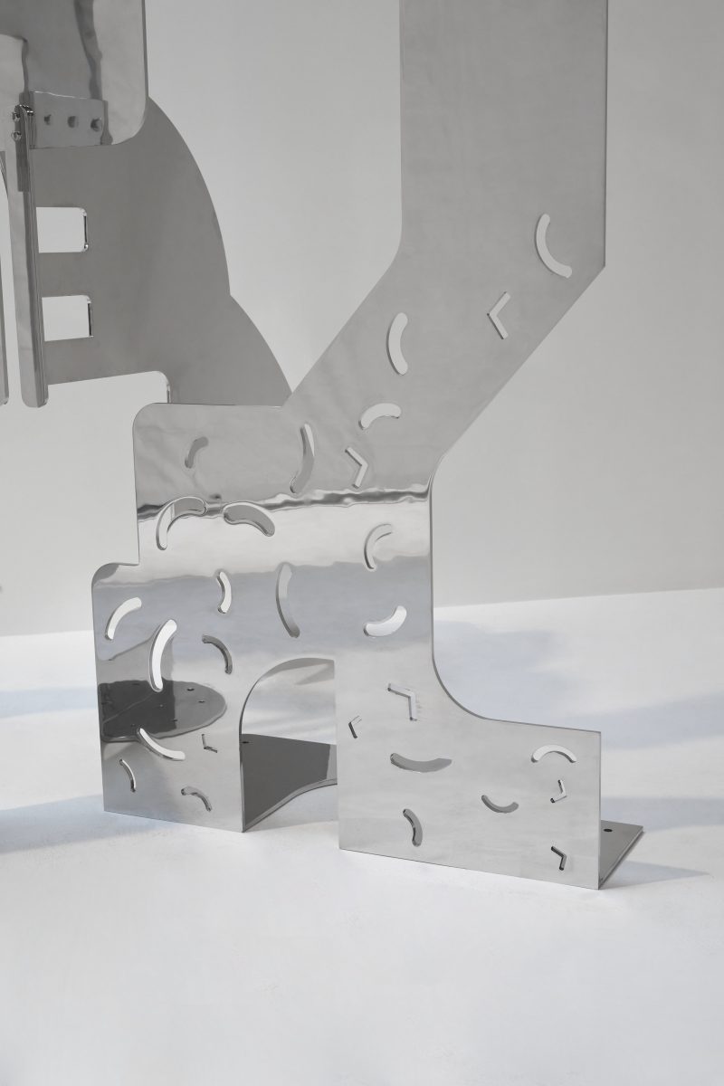 "Les Marcheuses I" sculpture
