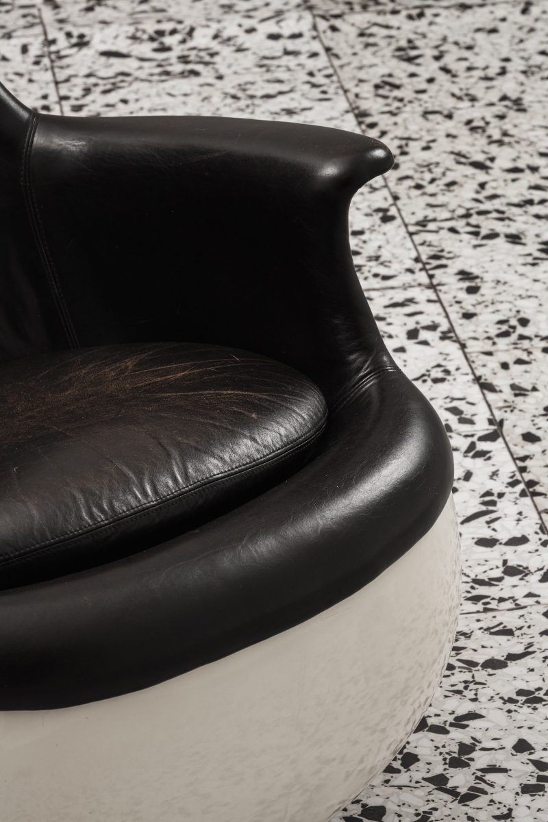 "Culbuto" chair