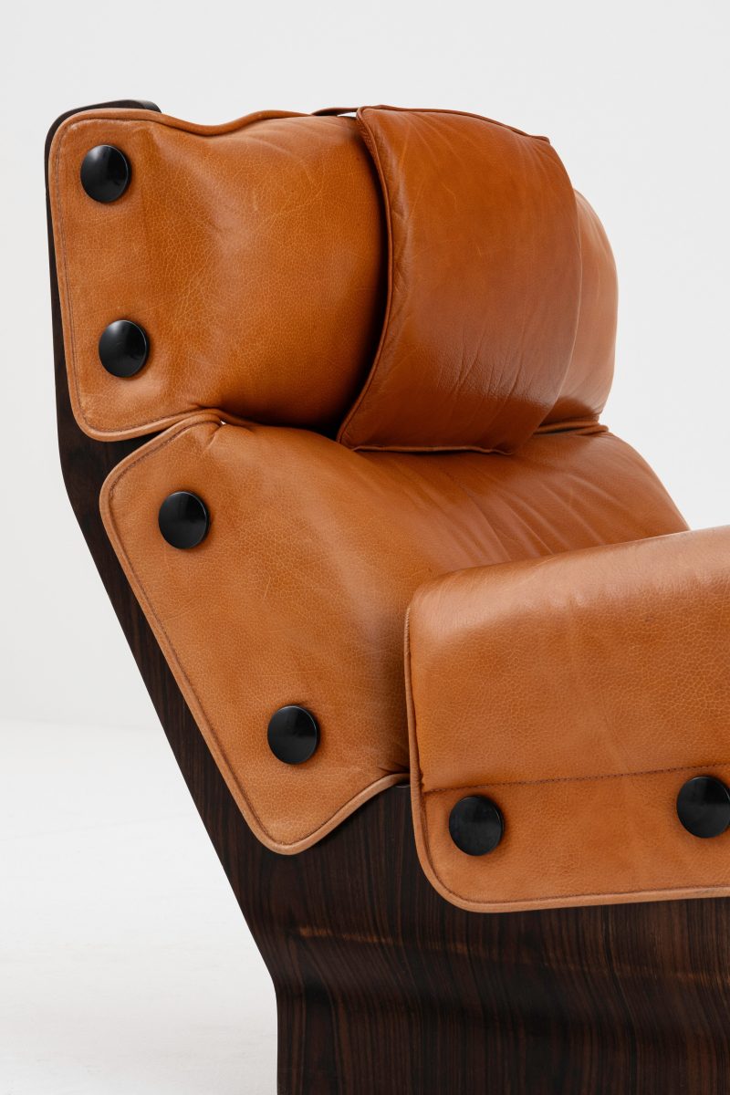 "Canada" armchairs with footrests