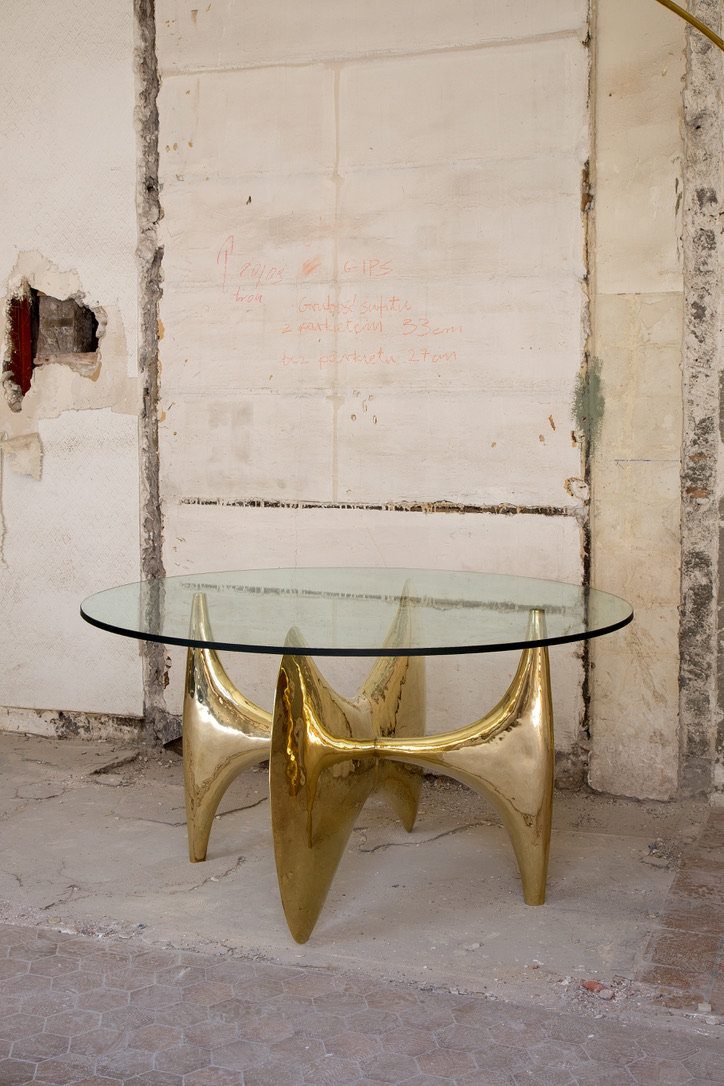 "Malraux-Vilmorin" table