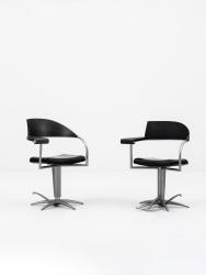 “Techno” pair of barber chairs